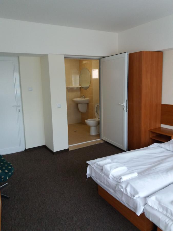 Hotel Stroitel Hisarya Ngoại thất bức ảnh